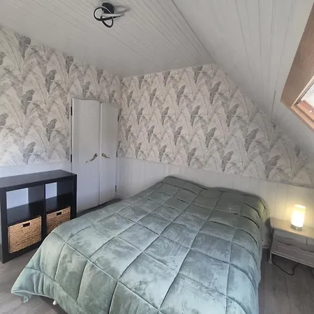 Annexe Independante, Lumineuse Et Cosy Apartman Esson