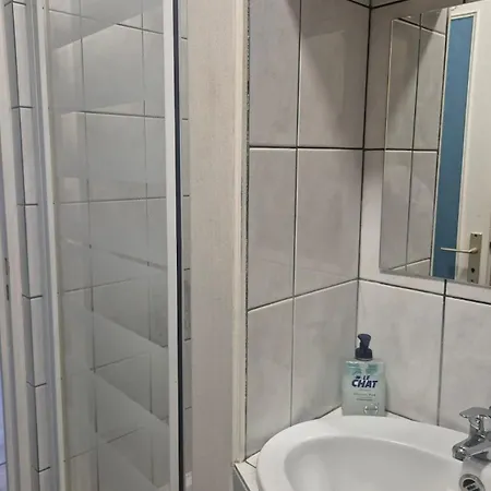 Annexe Independante, Lumineuse Et Cosy Apartman Esson